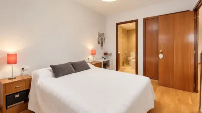 Apartment on Calle de Italia photo 9