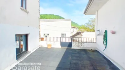 House on Medio Barrio Street photo 12