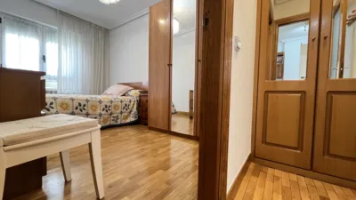 Attic apartment on Avenida de Pamplona photo 23