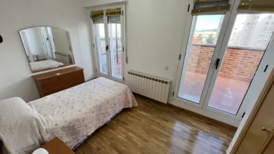 Attic apartment on Avenida de Pamplona photo 38