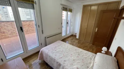 Attic apartment on Avenida de Pamplona photo 39