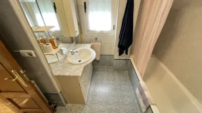 Attic apartment on Avenida de Pamplona photo 36