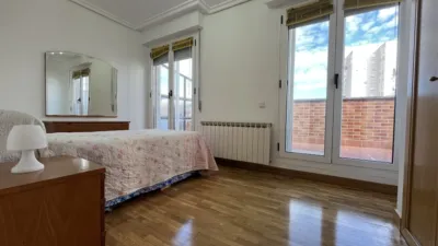 Attic apartment on Avenida de Pamplona photo 37