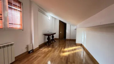 Attic apartment on Avenida de Pamplona photo 48