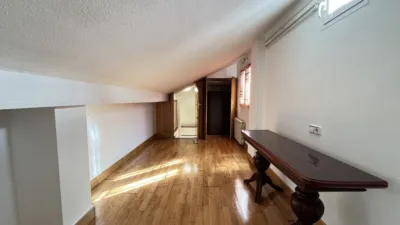 Attic apartment on Avenida de Pamplona photo 49