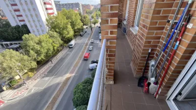 Attic apartment on Avenida de Pamplona photo 12