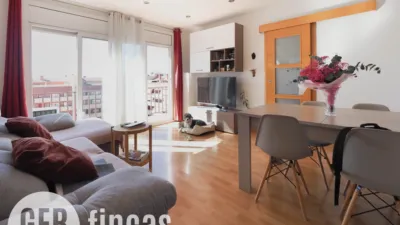 Apartment on Carrer de Marinel·lo Bosch photo 2