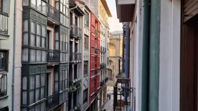 Piso en venta en Calle Somera, Casco Viejo - Zazpi Kaleak (Distrito Ibaiondo. Bilbao) de 255.000 €