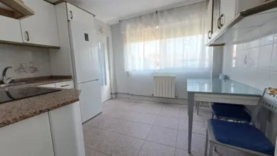 Piso en venta en Calle Lozoño, Otxarkoaga (Distrito Otxarkoaga-Txurdinaga. Bilbao) de 162.000 €