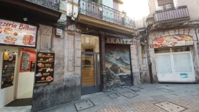 Piso en venta en Calle Iturribide, cerca de Calle Prim, Iturrialde (Distrito Ibaiondo. Bilbao) de 228.000 €