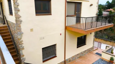 House for sale on Carrer de les Mimoses photo 2