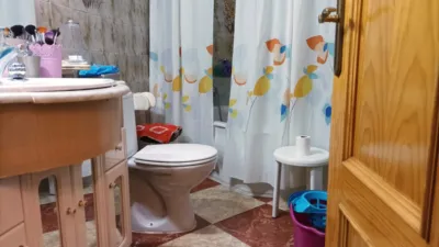 Casa en venta en Calle del Tejar, cerca de Calle del Norte, Cabra de 150.000 €
