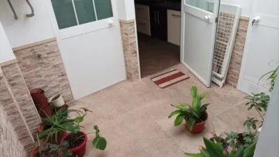Casa en venta en Calle del Tejar, cerca de Calle del Norte, Cabra de 150.000 €