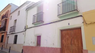 Casa en venta en Calle del Tejar, cerca de Avenida de José Solís Ruiz, Cabra de 105.000 €