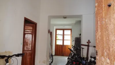 Casa en venta en Calle del Tejar, cerca de Avenida de José Solís Ruiz, Cabra de 105.000 €