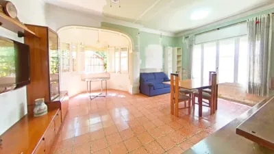 Single-family home on Carrer de les Assutzenes photo 2