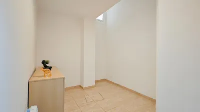 Flat on Carrer d'Olzinelles photo 15