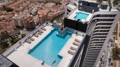 Piso en venta en Paseo de los Martiricos, La Virreina-Jardín Botánico-La Rosaleda (Distrito La Rosaleda-La Roca. Málaga Capital) de 321.000 €