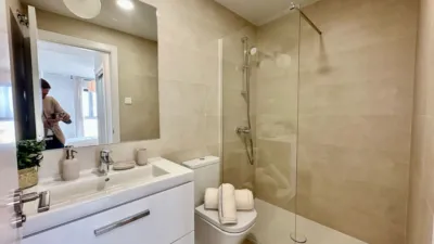 Piso en venta en Paseo de los Martiricos, La Virreina-Jardín Botánico-La Rosaleda (Distrito La Rosaleda-La Roca. Málaga Capital) de 321.000 €
