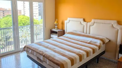 Apartment on Calle de Tomás de Villarroya photo 4