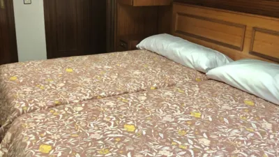 Piso en alquiler en Calle del Cabo Peñas, Pumarín-Teatinos (Oviedo) de 750 €<span>/mes</span>