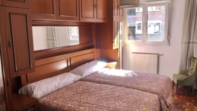 Piso en alquiler en Calle del Cabo Peñas, Pumarín-Teatinos (Oviedo) de 750 €<span>/mes</span>