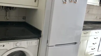 Piso en alquiler en Calle del Cabo Peñas, Pumarín-Teatinos (Oviedo) de 750 €<span>/mes</span>