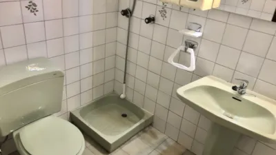 Piso en alquiler en Calle del Cabo Peñas, Pumarín-Teatinos (Oviedo) de 60 €<span>/día</span>