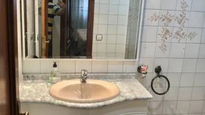 Piso en alquiler en Calle del Cabo Peñas, Pumarín-Teatinos (Oviedo) de 60 €<span>/día</span>