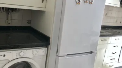 Piso en alquiler en Calle del Cabo Peñas, Pumarín-Teatinos (Oviedo) de 60 €<span>/día</span>