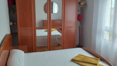 Ático en alquiler en Calle de Jovellanos, 5, Centro (Oviedo) de 850 €<span>/mes</span>