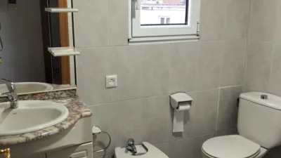 Ático en alquiler en Calle de Jovellanos, 5, Centro (Oviedo) de 850 €<span>/mes</span>