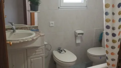 Ático en alquiler en Calle de Jovellanos, 5, Centro (Oviedo) de 850 €<span>/mes</span>