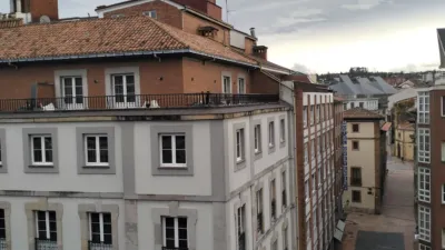 Ático en alquiler en Calle de Jovellanos, 5, Centro (Oviedo) de 850 €<span>/mes</span>