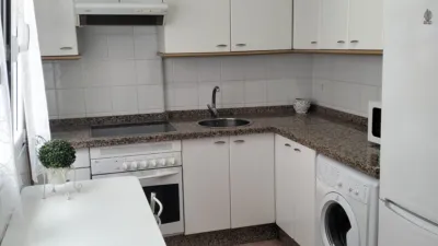 Ático en alquiler en Calle de Jovellanos, 5, Centro (Oviedo) de 850 €<span>/mes</span>