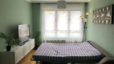 Apartamento en alquiler en Calle de Pravia, La Florida-Las Campas (Oviedo) de 750 €<span>/mes</span>