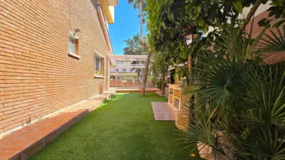 Semi-detached chalet in Les Salines-Clot del Bassó-Mota de Sant Pere photo 8