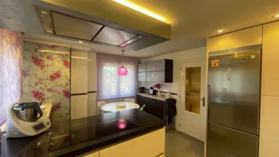 Chalet unifamiliar en venta en Calle del Abedul, Simancas de 910.000 €