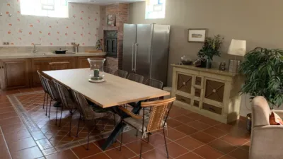 Chalet unifamiliar en venta en Calle del Abedul, Simancas de 910.000 €