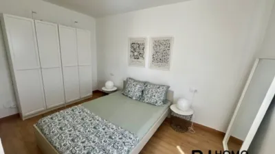 Apartment on Carrer de Terrassa photo 5