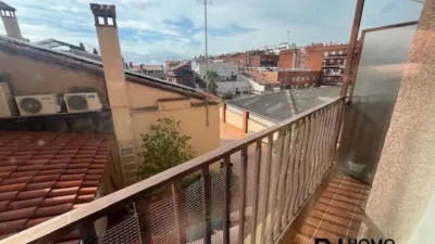 Flat for sale on Carrer de Latorre photo 3