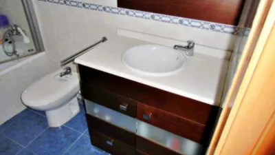 Piso en Carrer de Margarida Xirgú photo 16