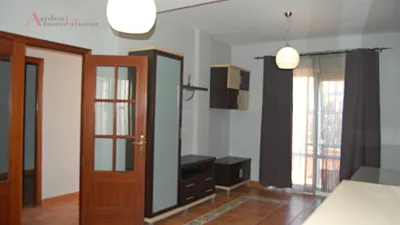 Casa adosada en alquiler en Calle Graciosa, Palmete (Distrito Cerro Amate. Sevilla Capital) de 1.050 €<span>/mes</span>