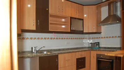 Casa adosada en alquiler en Calle Graciosa, Palmete (Distrito Cerro Amate. Sevilla Capital) de 1.050 €<span>/mes</span>