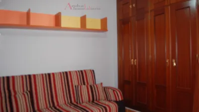 Casa adosada en alquiler en Calle Graciosa, Palmete (Distrito Cerro Amate. Sevilla Capital) de 1.050 €<span>/mes</span>