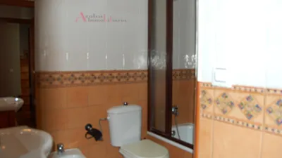 Casa adosada en alquiler en Calle Graciosa, Palmete (Distrito Cerro Amate. Sevilla Capital) de 1.050 €<span>/mes</span>