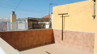 Casa adosada en alquiler en Calle Graciosa, Palmete (Distrito Cerro Amate. Sevilla Capital) de 1.050 €<span>/mes</span>