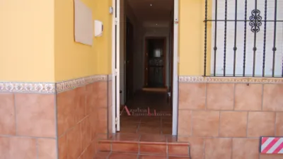 Casa adosada en alquiler en Calle Graciosa, Palmete (Distrito Cerro Amate. Sevilla Capital) de 1.050 €<span>/mes</span>
