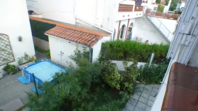 Casa adosada en alquiler en Carrer Narcís Xifra i Masmitjà, Sant Narcís (Girona Capital) de 1.400 €<span>/mes</span>