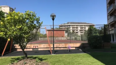 Piso en alquiler en Avenida de Francia, cerca de Avenida de Cantabria, Carlos V (Laredo)